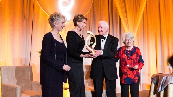 President Jimmy Carter receives the OConnor Justice Prize from ASU Law