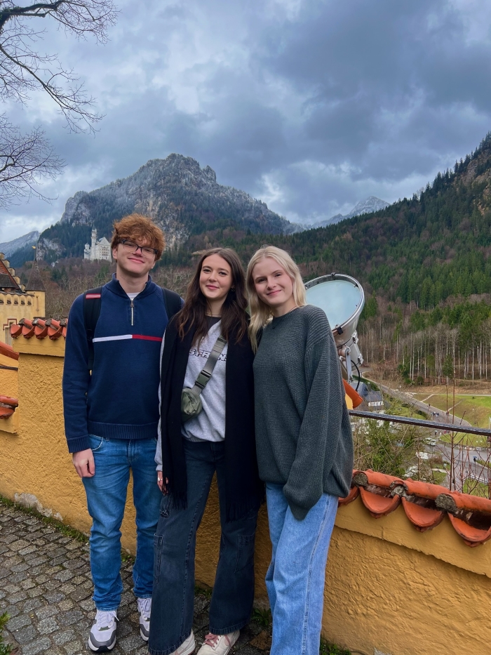 Photo of Barrett Global Honors Flex students at Neuschwanstein Castle