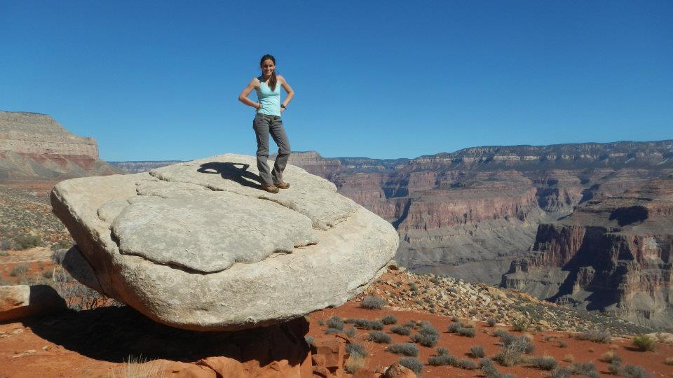 Ioana Hociota in Grand Canyon