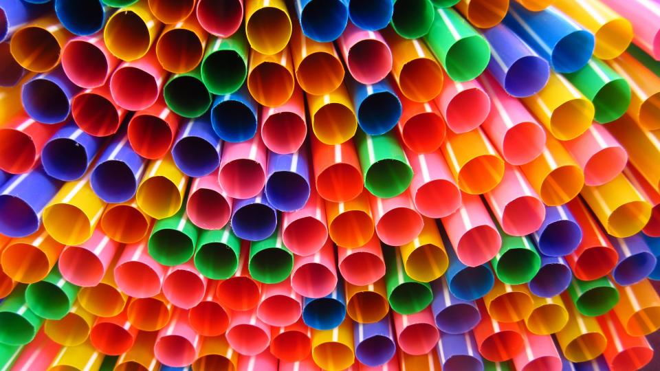 Plastic straws photo from Pixabay