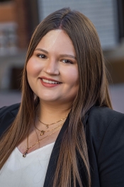 Anette Cardenas, HBSA member and finance and business data analytics student