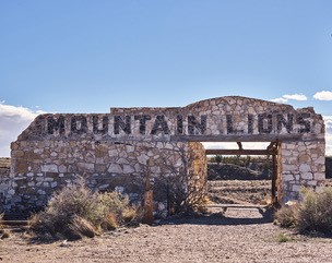 Two Guns Zoo ruins Route 66